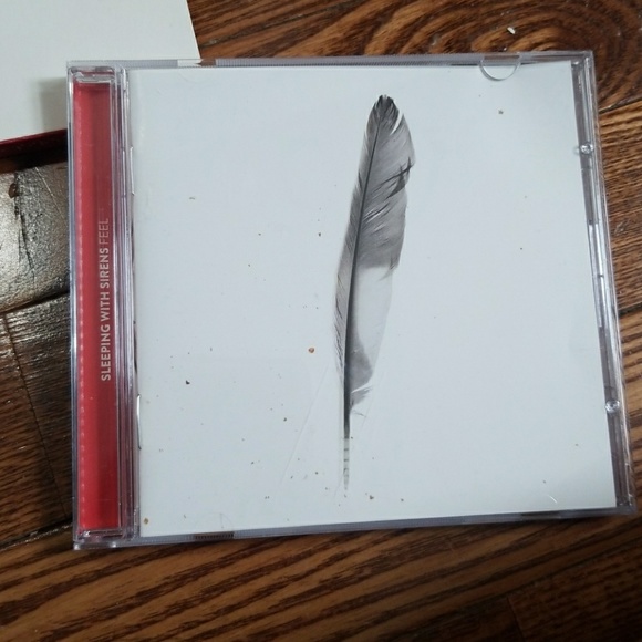 Sleeping with Sirens - Picture 2 of 5